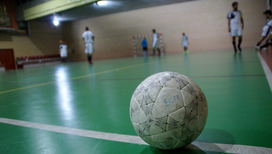 Las mejores imágenes del partido de fútbol sala entre Jesús María y BVM Irlandesas