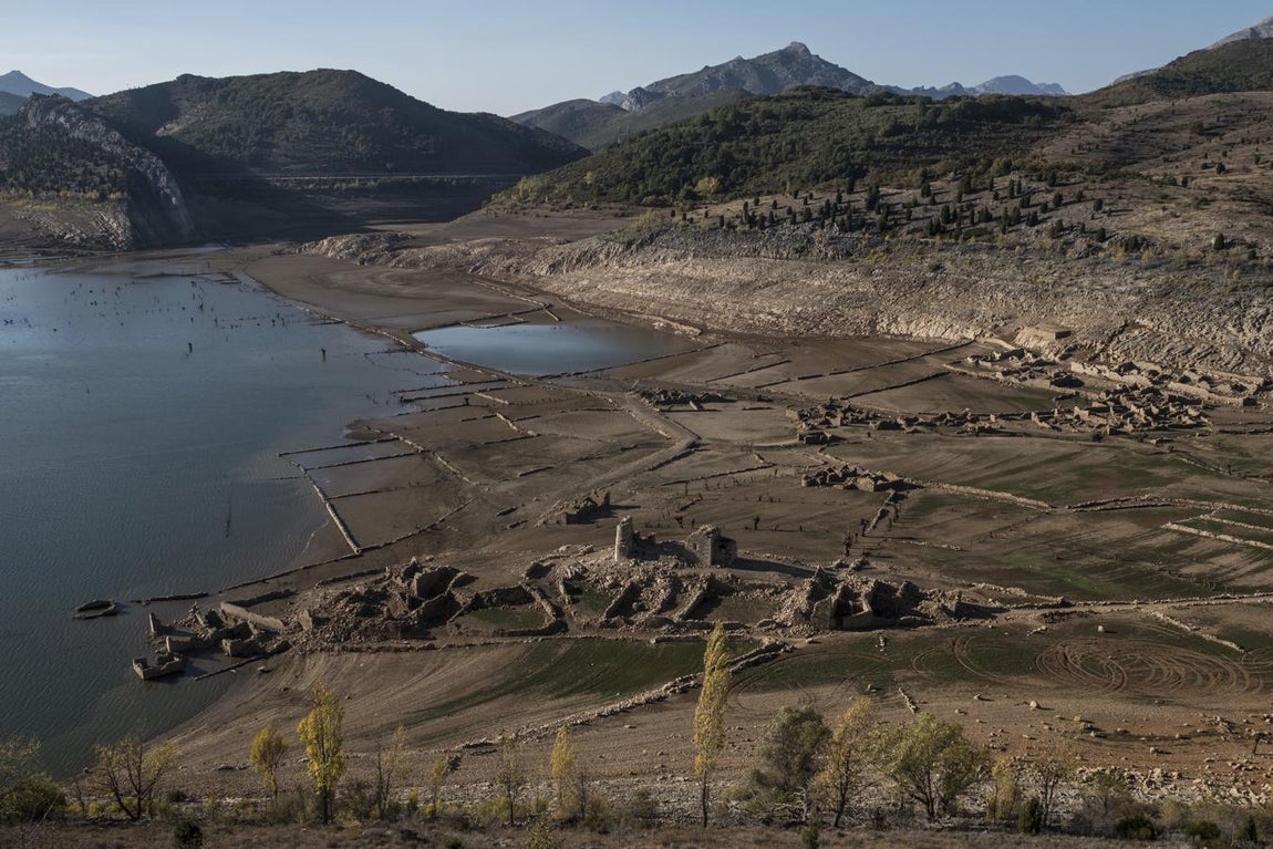 Embalse Barrios de Luna (León). 