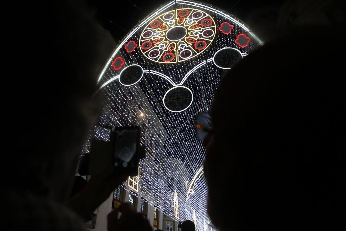 Málaga enciende la Navidad con su espectacular alumbrado