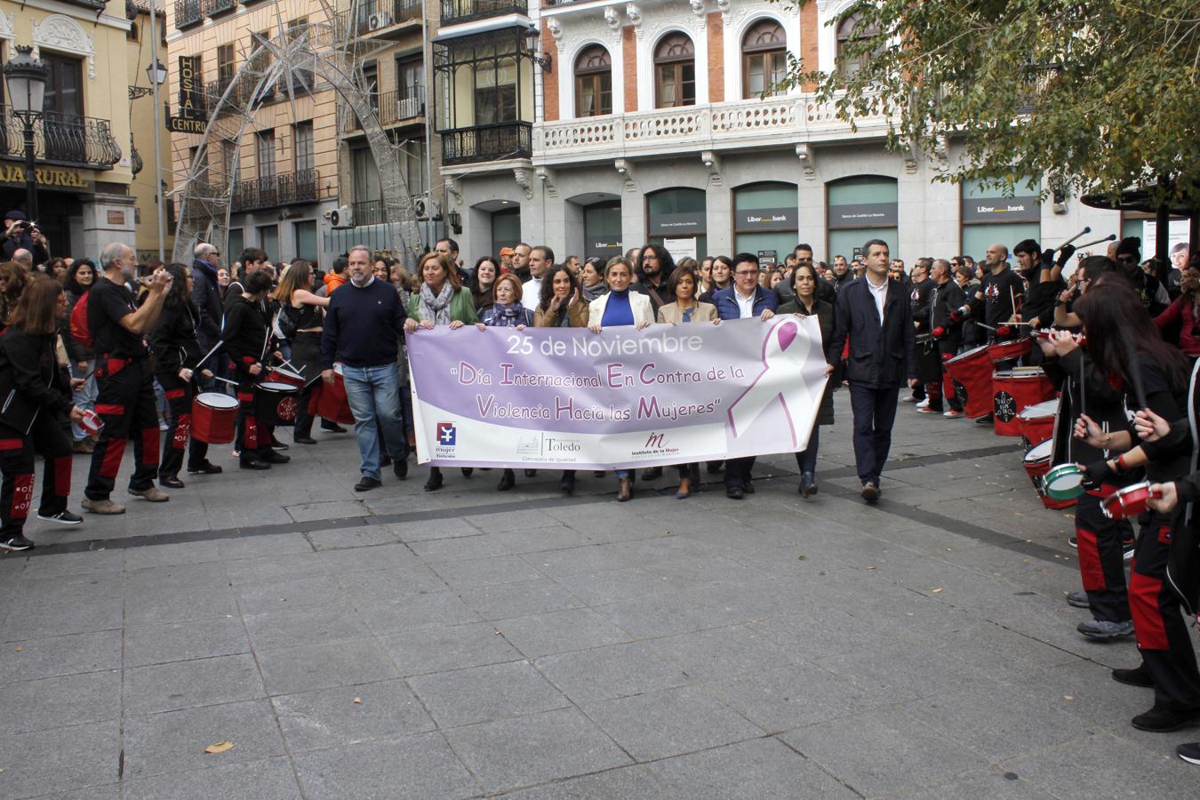 La marcha por la eliminación de la violencia de género en Toledo, en imágenes