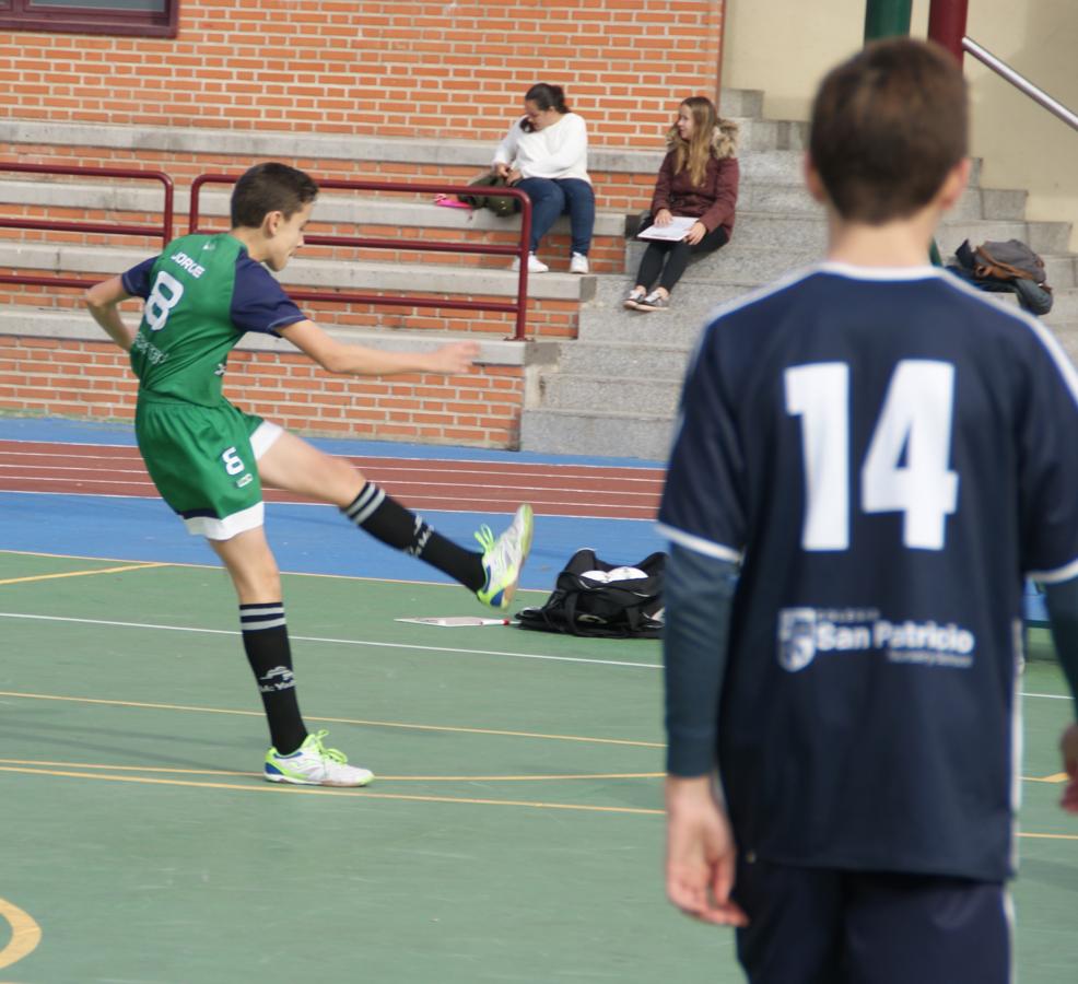 Las mejores imágenes del partido de fútbol sala cadete masculino entre San Patricio Soto Azul y Maristas Chamberí