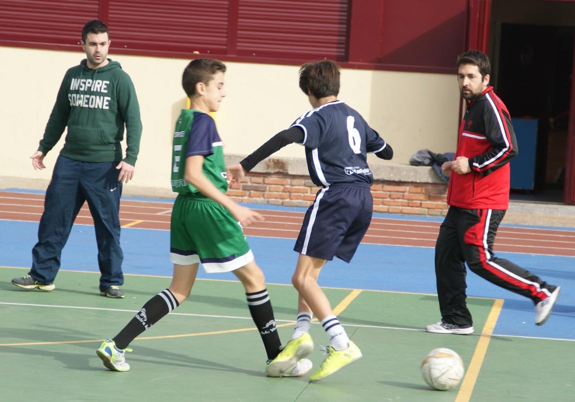 Las mejores imágenes del partido de fútbol sala cadete masculino entre San Patricio Soto Azul y Maristas Chamberí
