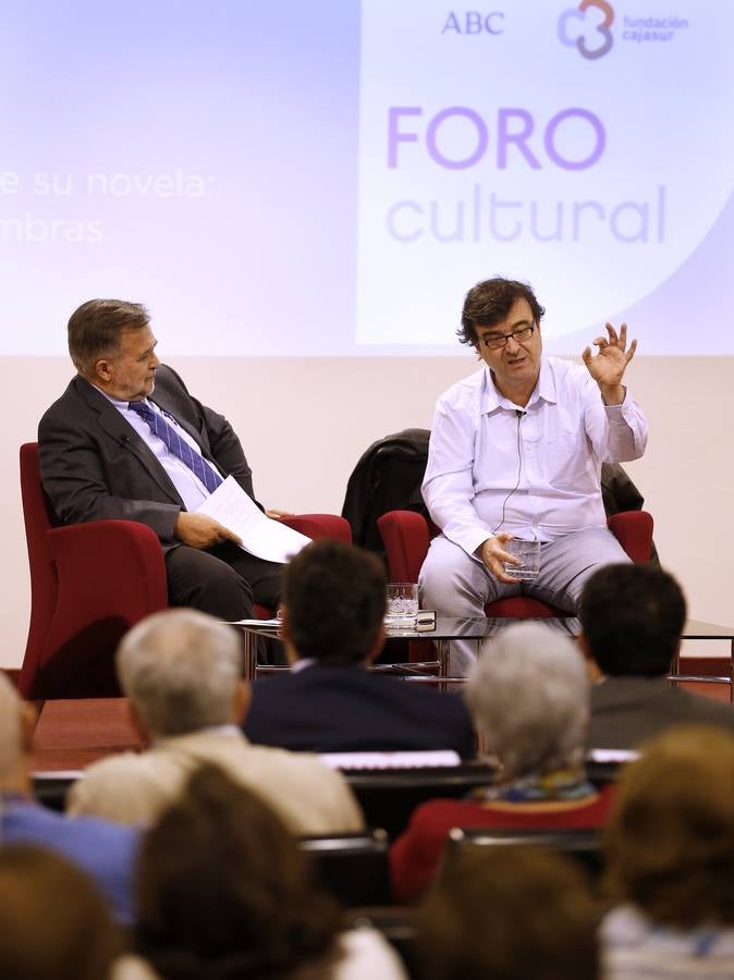 Las imágenes de Javier Cercas en el Foro Cultural de ABC