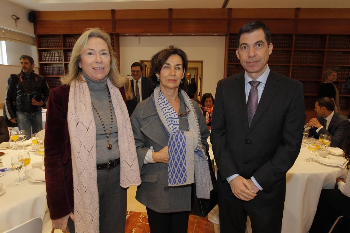 La clausura de «Andalucía en Femenino» con Fátima Báñez, en imágenes