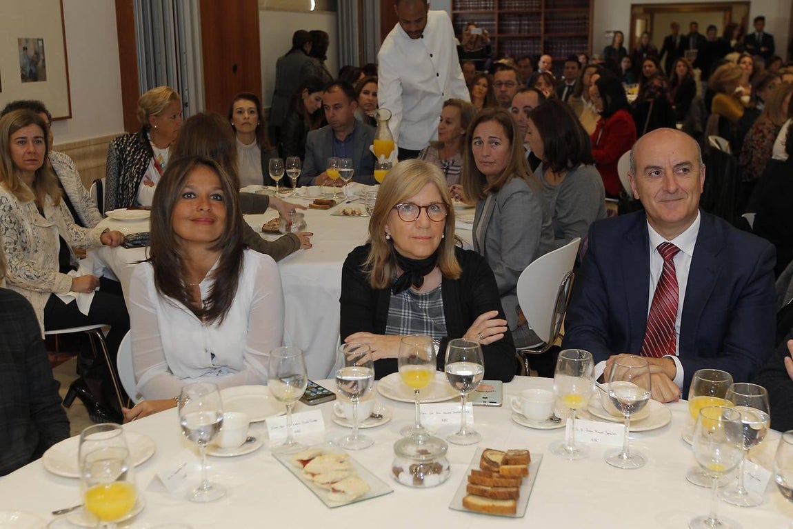 La clausura de «Andalucía en Femenino» con Fátima Báñez, en imágenes