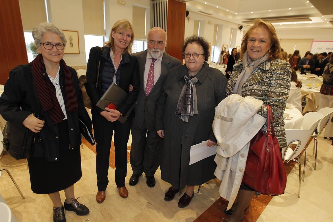La clausura de «Andalucía en Femenino» con Fátima Báñez, en imágenes
