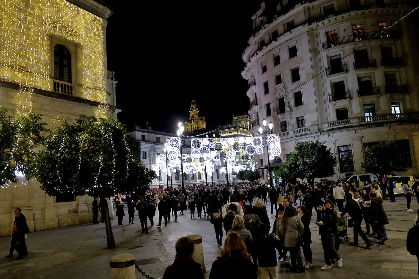 El alumbrado de la iluminación navideña de Sevilla, en imágenes