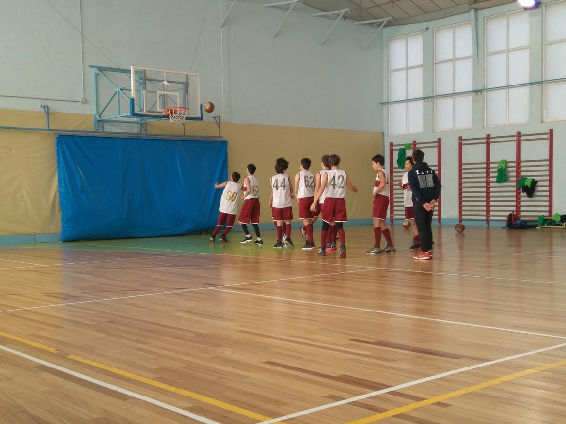 Las mejores imágenes del partido entre El Prado y Sagrados Corazones &quot;A&quot;