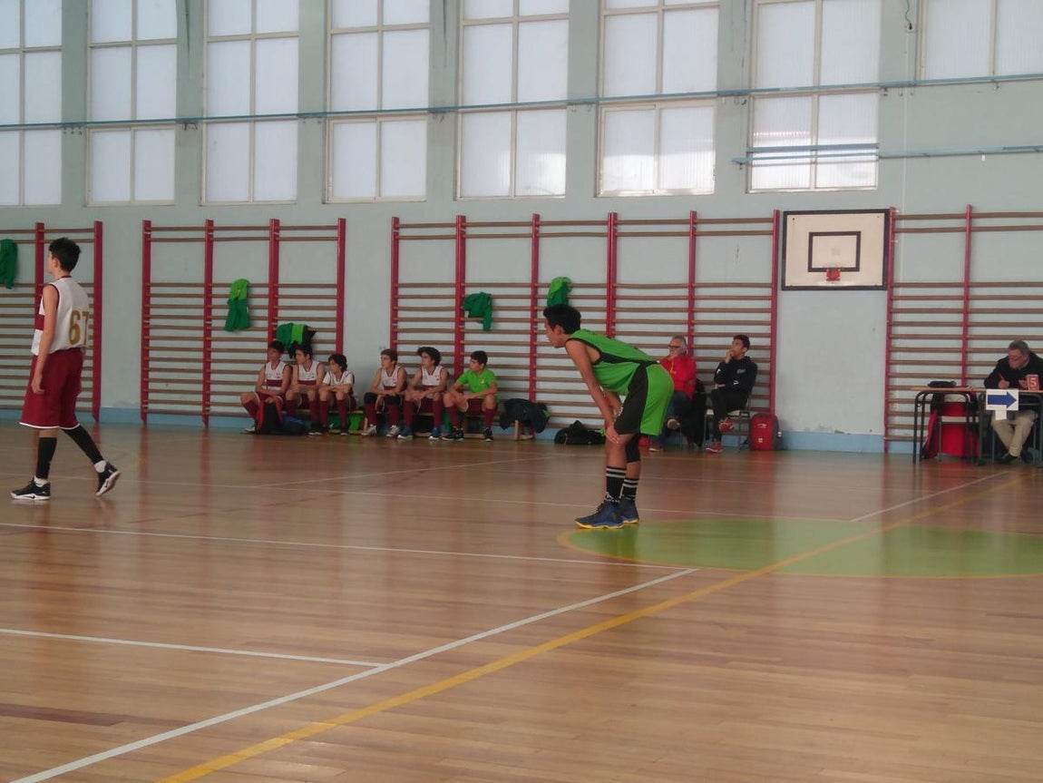 Las mejores imágenes del partido entre El Prado y Sagrados Corazones &quot;A&quot;