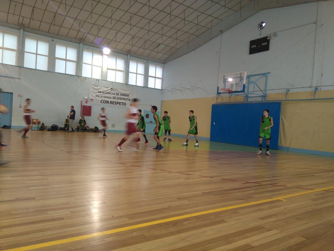 Las mejores imágenes del partido entre El Prado y Sagrados Corazones &quot;A&quot;