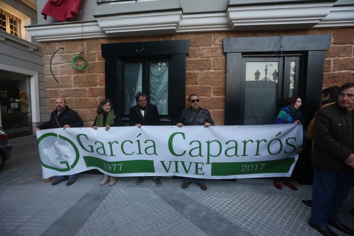 Fotos: Cambio de nombre de Avenida Ramon de Carranza a 4 de diciembre de 1977