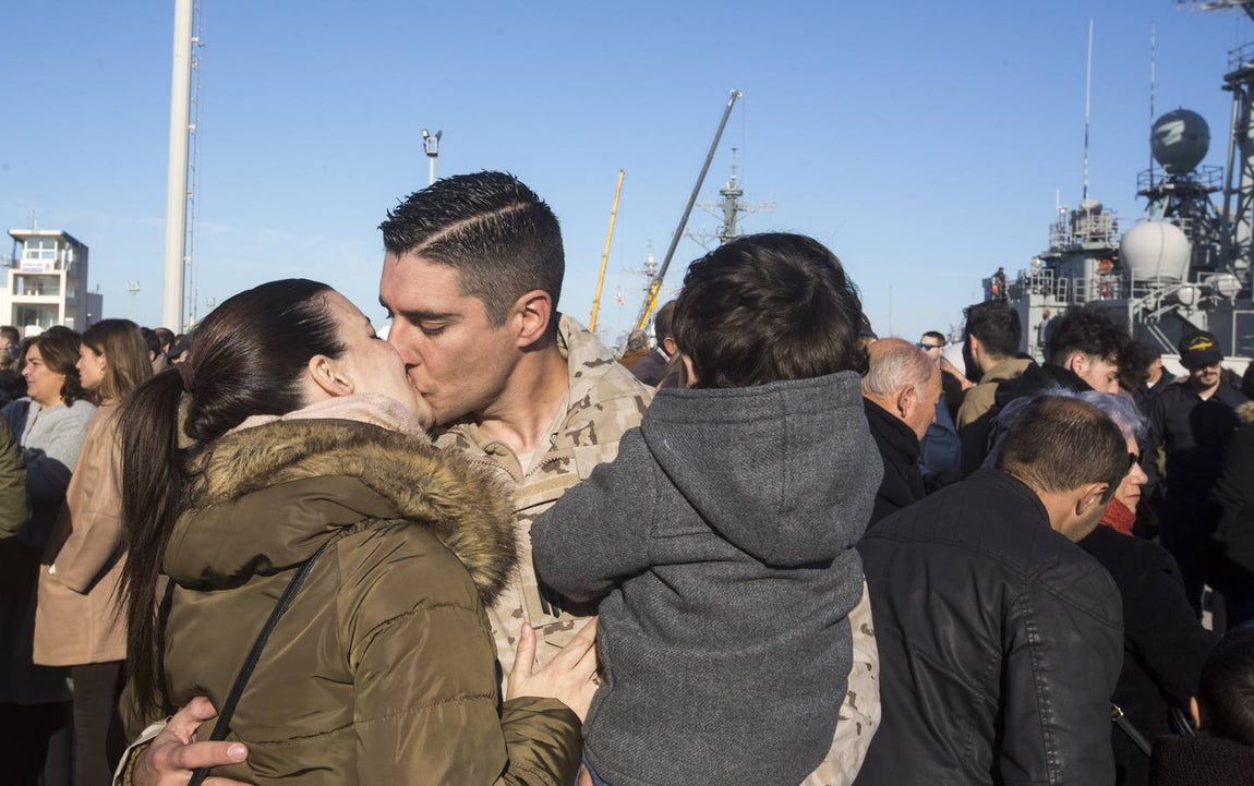 La fragata &#039;Santa María&#039; parte hacia la operación &#039;Sophia&#039; (II)