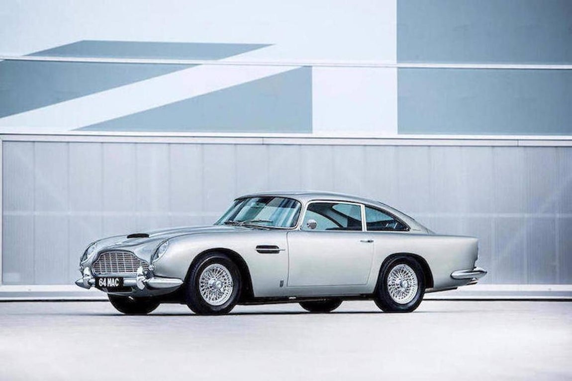 Aston Martin DB5. El coche que el músico se compró en el año 1964 por 3.800 libras (4.260 euros) se valora hoy en más de un millón de euros, se trata de un lujoso Aston Martin DB5 Sports Saloon de color plata