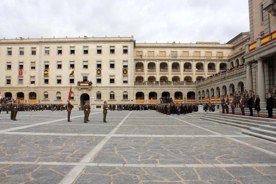 El acto castrense de la Academia de Infantería, en imágenes