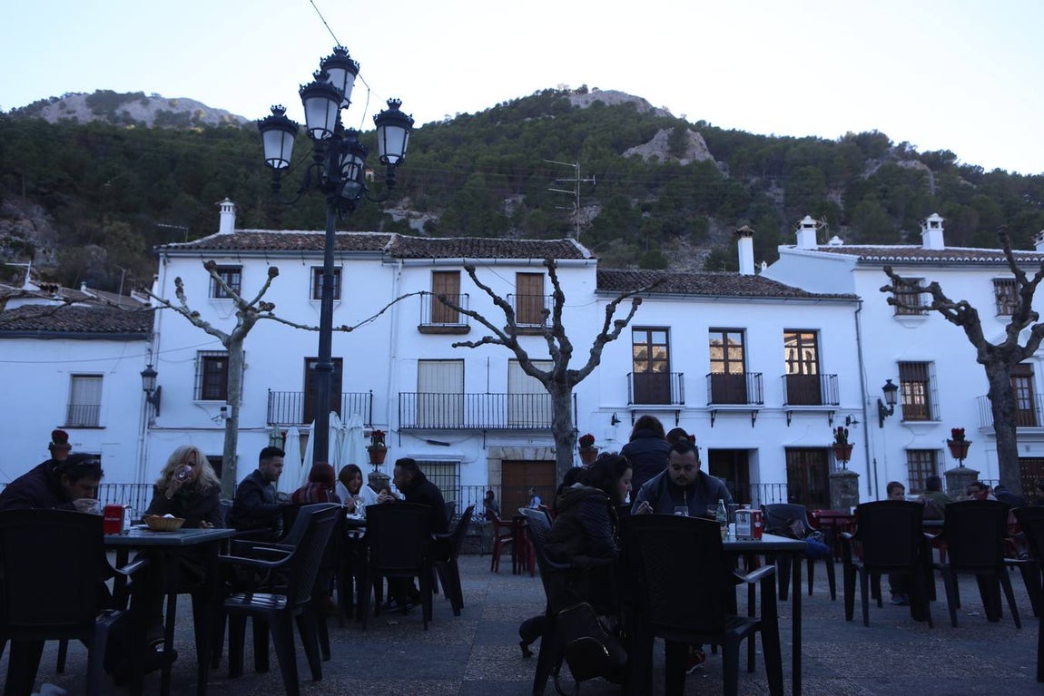 La Sierra de Cádiz cuelga el cartel de &#039;completo&#039; en este puente de la Inmaculada