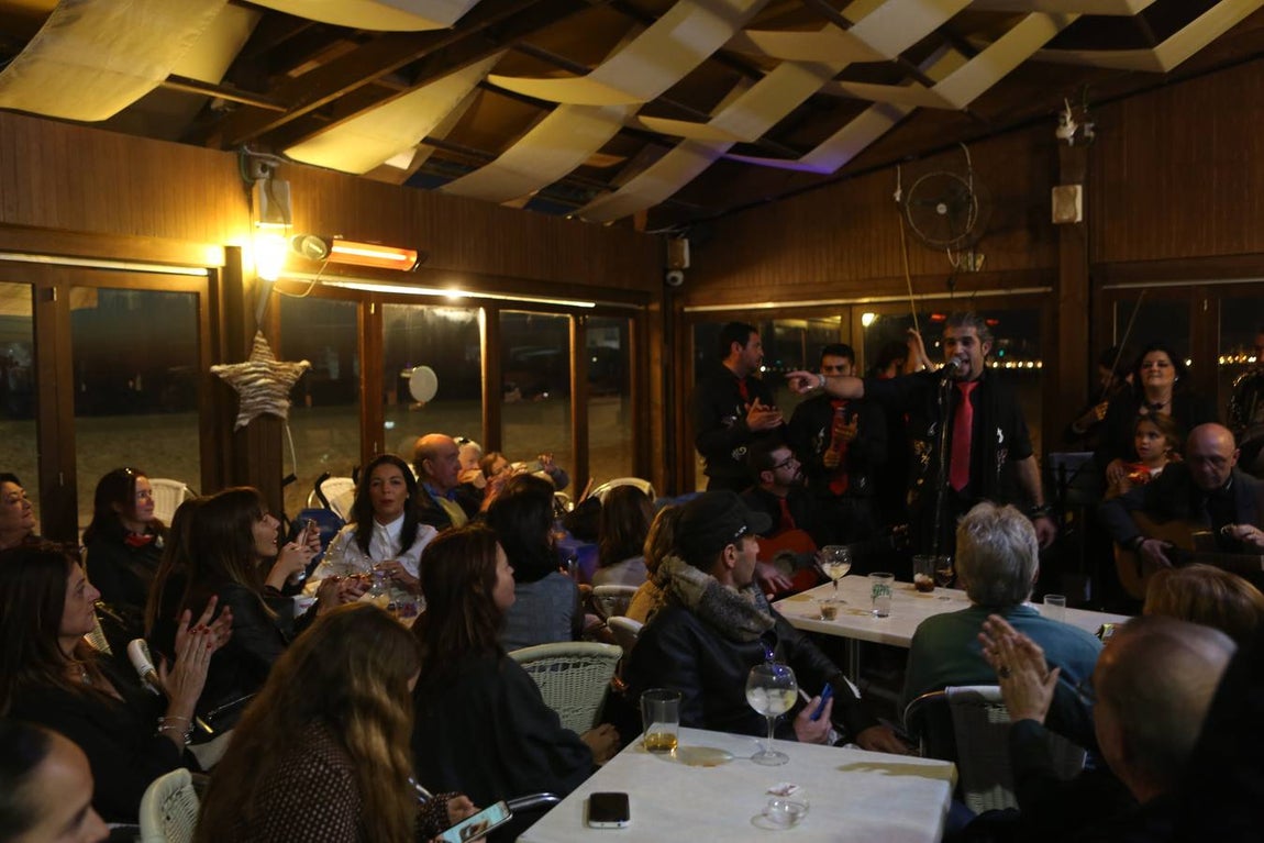 Fotos: Las zambombas animan la navidad en la provincia de Cádiz