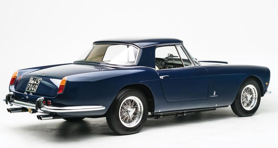 Ferrari 250 GT Cabriolet. Marcel Massini, historiador de la marca, lo ha catalogado como el ejemplar número 39. Su eje trasero, la caja de cambios y el motor se completaron a mediados de junio de 1960. Su motor fue reconstruído por Bruno Borri, un profesional de renombre de Los Ángeles