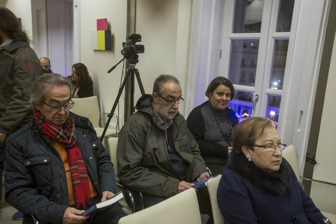 Fotos: Yolanda Vallejo presenta ‘Cómo hemos cambiado’ en la Casa Pemán