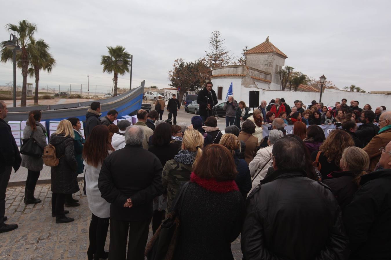 Fotos: Exposición permanente de la patera que arribó en Cádiz