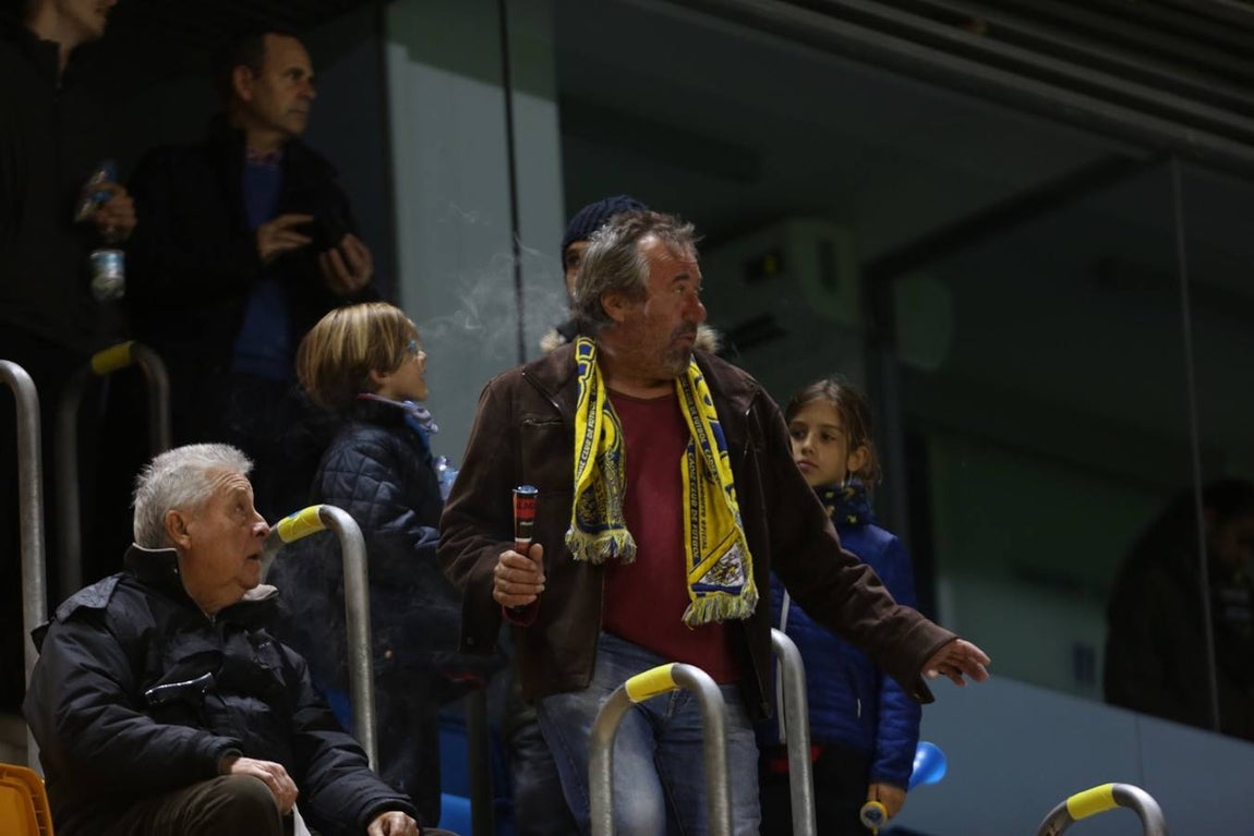 Fotos: Búscate en las gradas de Carranza