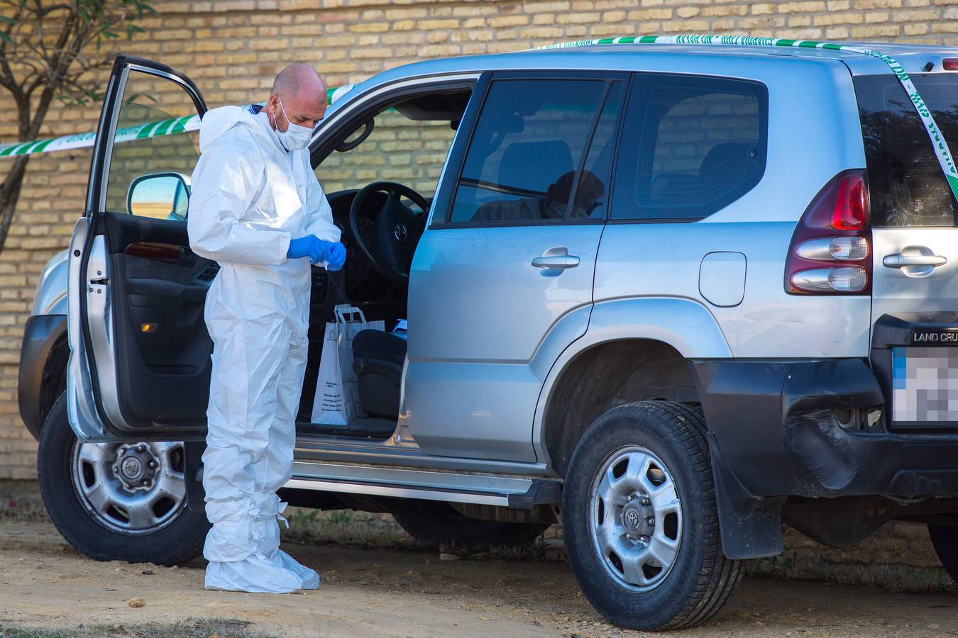 Imágenes de la actuación de la Guardia Civil tras el intento de robo de un chalé