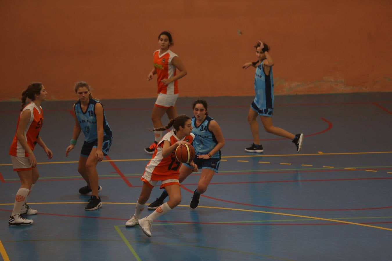 La lluvia saca brillo a la fuerza de la Olimpiada Marianista en Cádiz