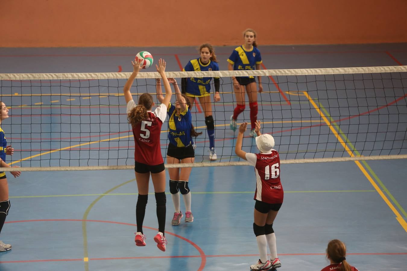 Fotos: Balonmano en Mirandilla. Olimpiadas Marianistas (II)