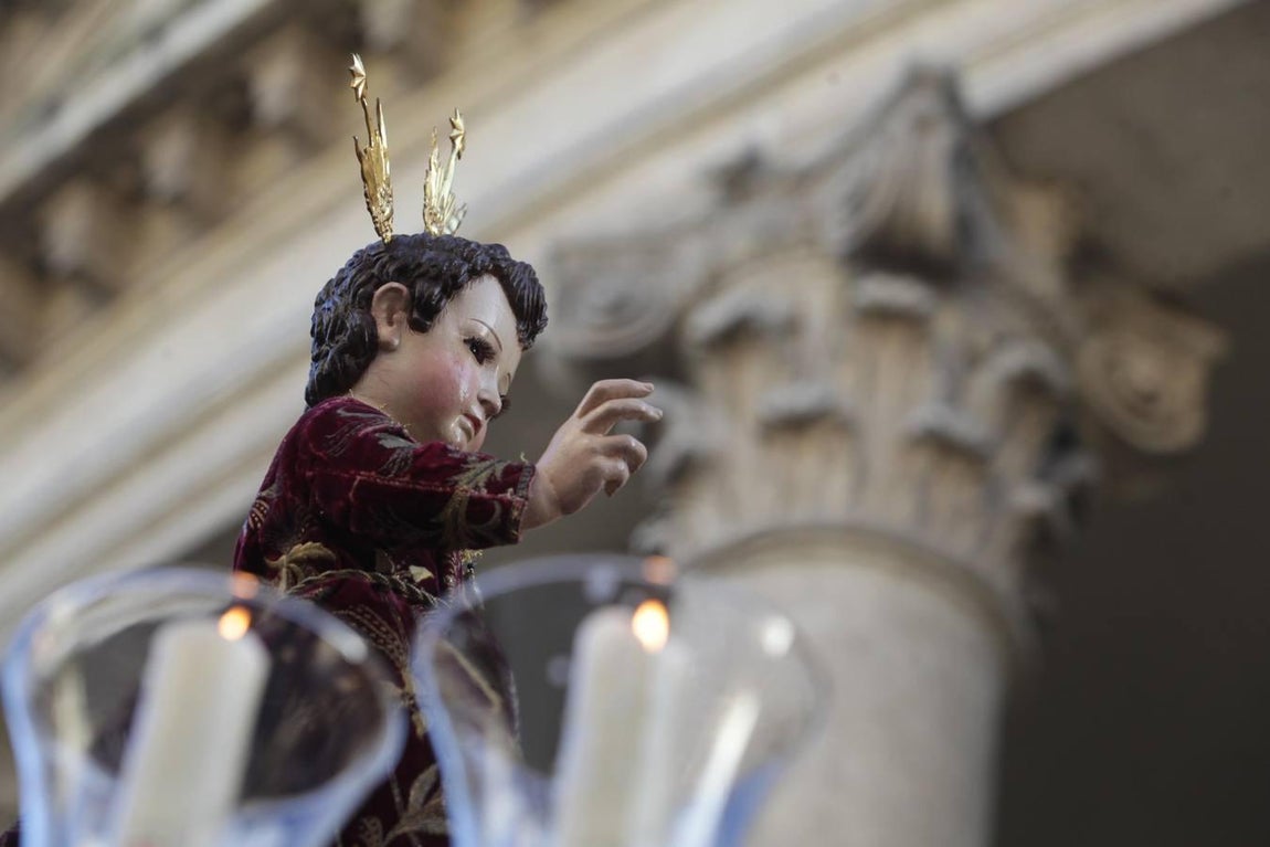 La procesión de El Niño Jesús de Córdoba, en imágenes