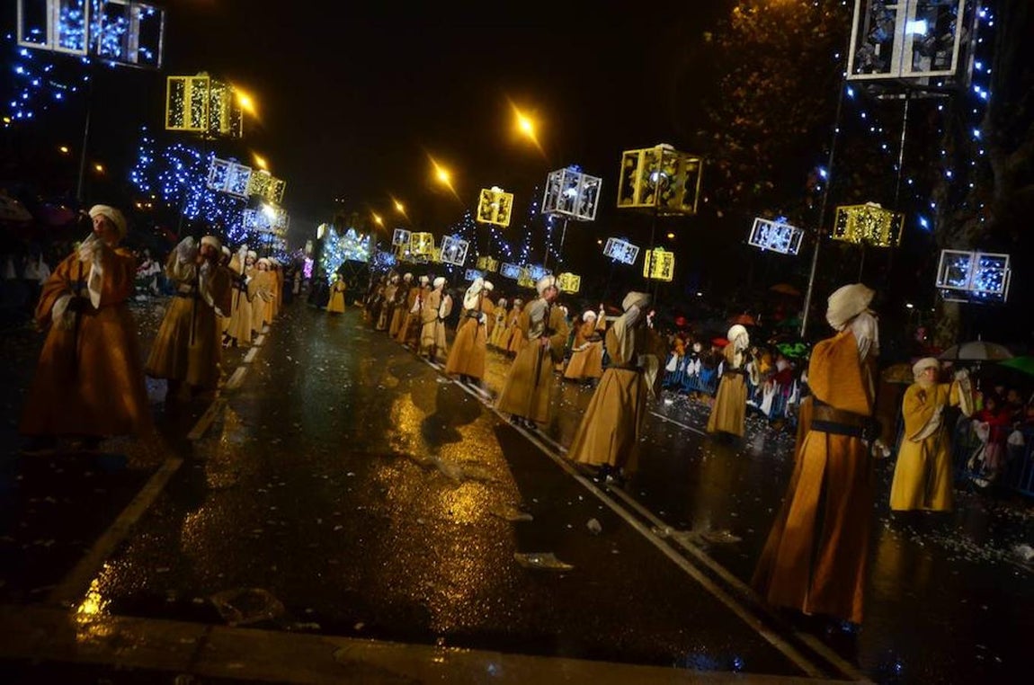 La cabalgata de los Reyes Magos de Madrid, en imágenes