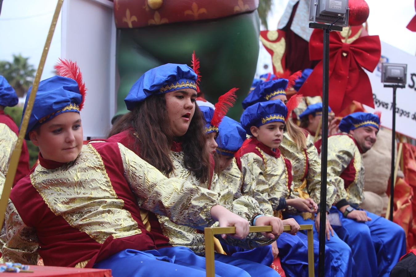 FOTOS: La Cabalgata de los Reyes Magos de Cádiz