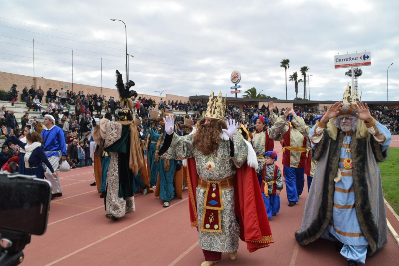 Las Cabalgatas de Reyes de la Bahía, en imágenes