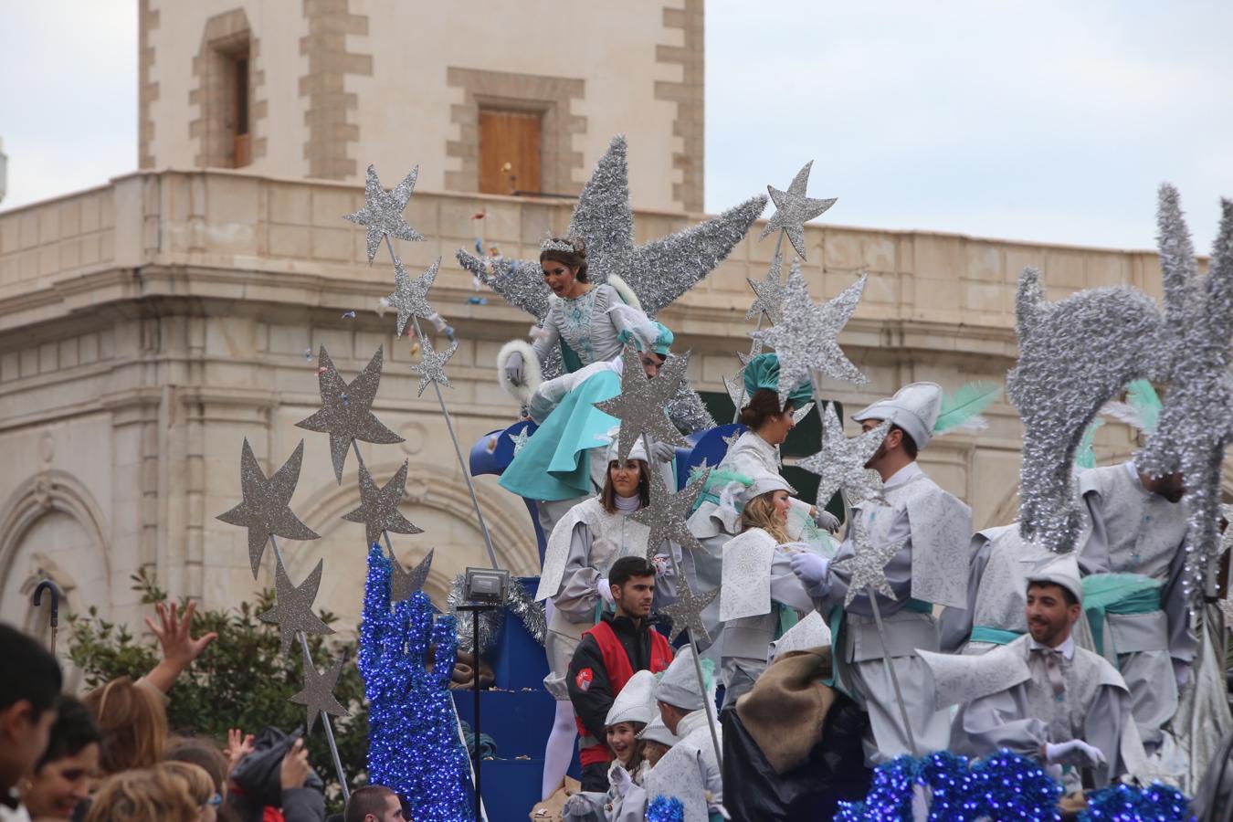 FOTOS: La Cabalgata de los Reyes Magos de Cádiz