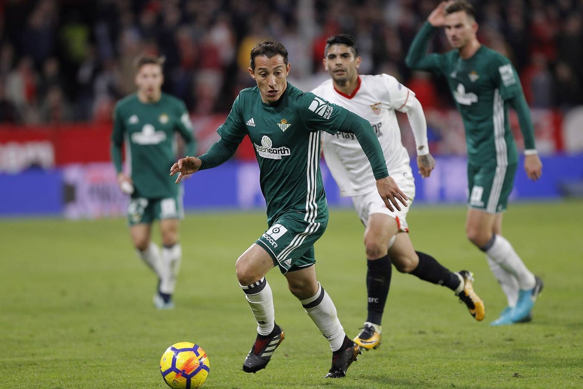 Las imágenes más trepidantes del derbi Sevilla FC-Real Betis