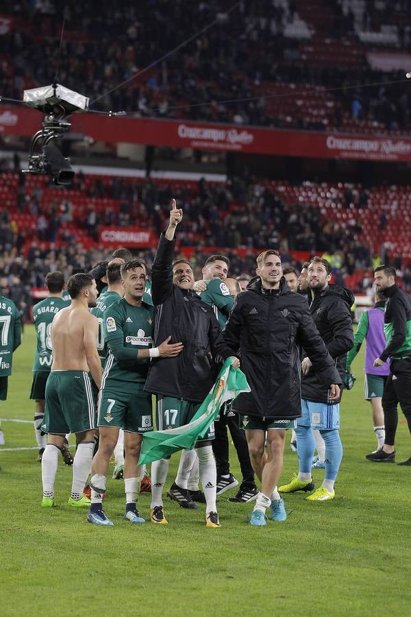 Las imágenes más trepidantes del derbi Sevilla FC-Real Betis