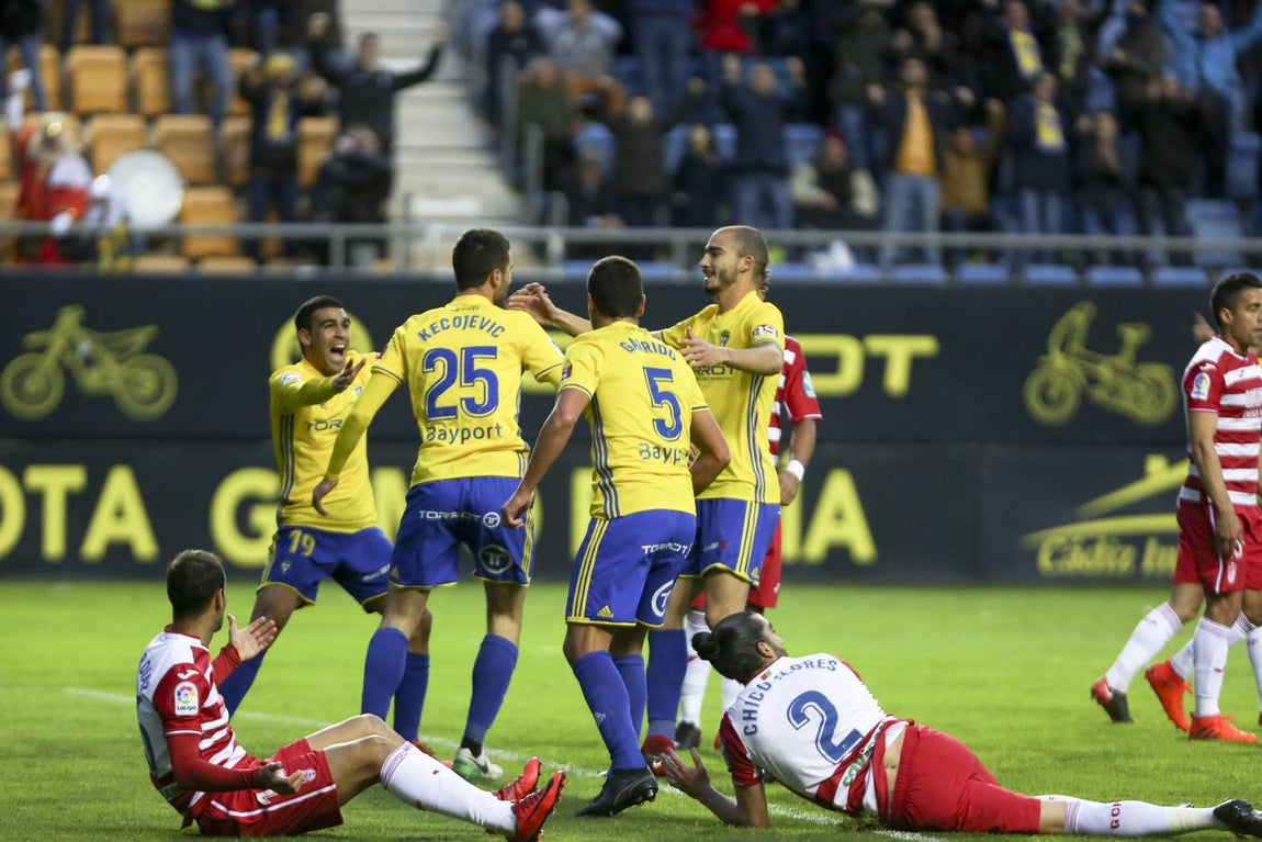 Fotos: Las imágenes del Cádiz CF 1-0 Granada CF
