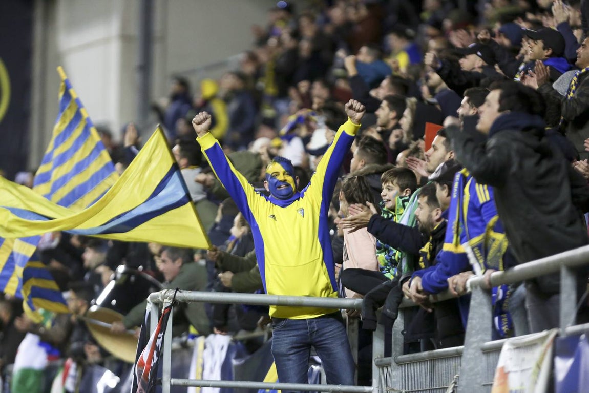 FOTOS: Búscate en la gradas de Carranza