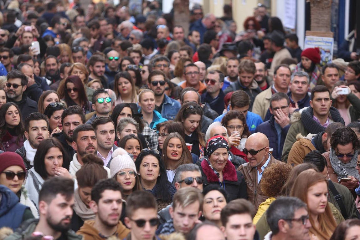 Fotos: Ambientazo en la Erizada más madrugadora de Cádiz