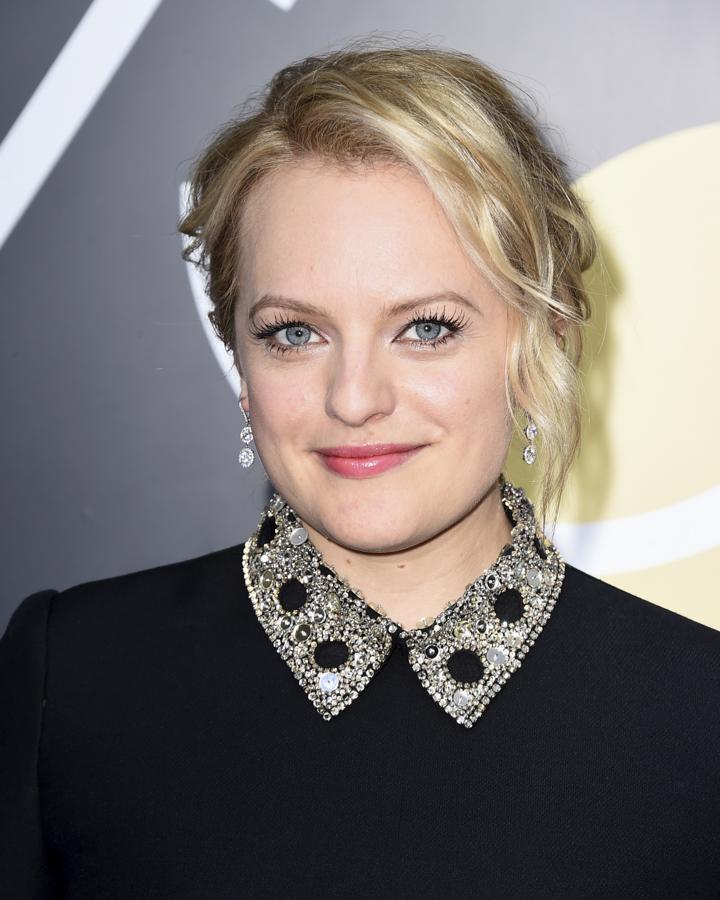 Elisabeth Moss. La actriz pecó de sobria. De su look solo destacaban los pendientes de oro blanco de 18 quilates de doble gota. Pertenecen a la colección Forevermark by Rahaminov
