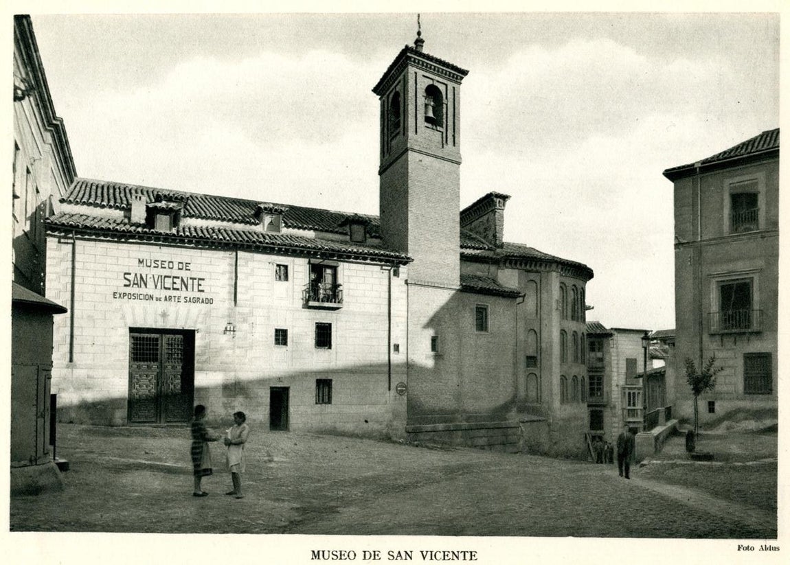 Exterior de la iglesia de San Vicente hacia 1931. Foto Aldus. Archivo Municipal de Toledo. 