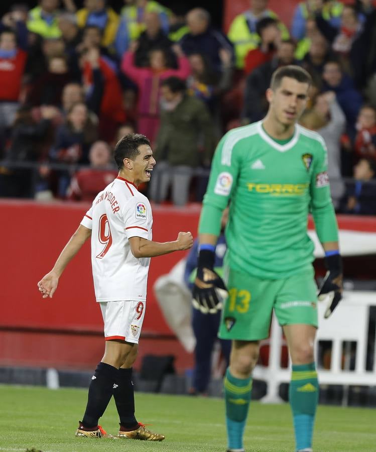 Todas las imágenes del Sevilla-Cádiz