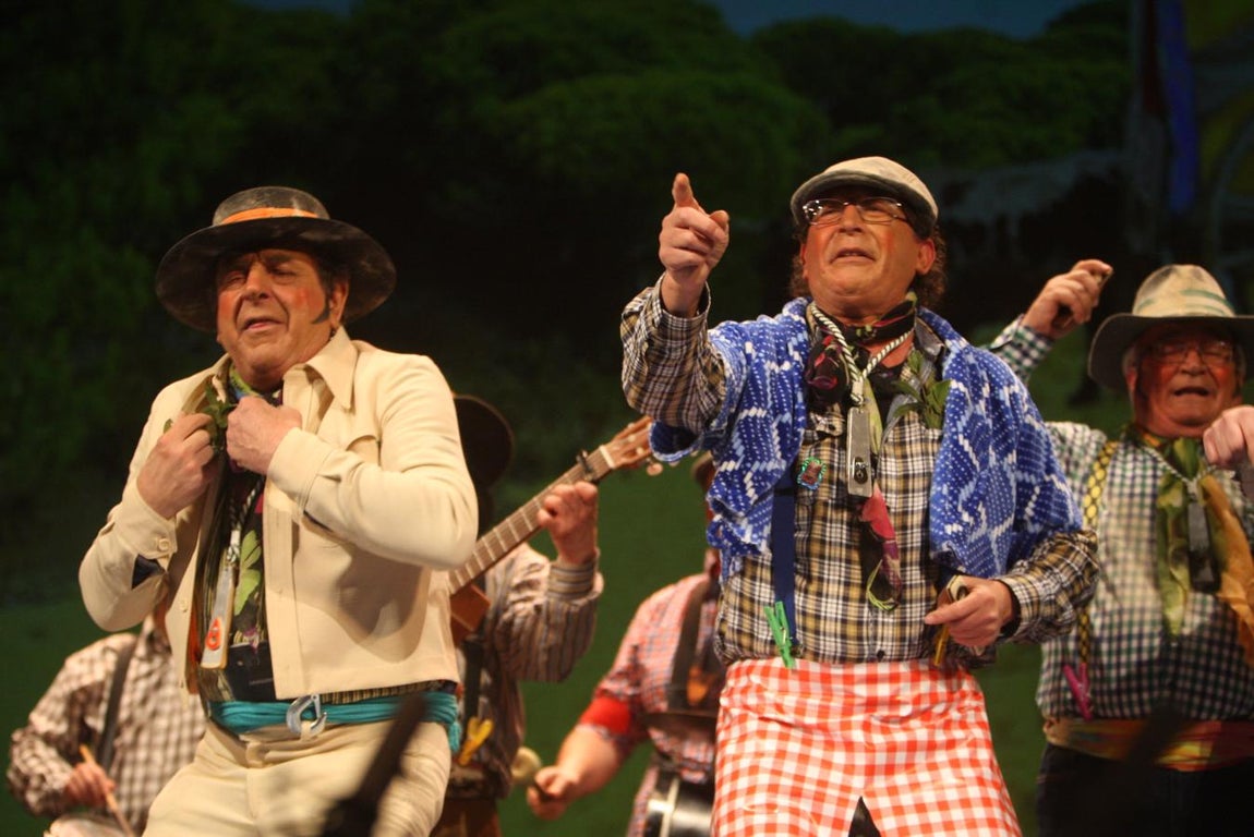 FOTOS: chirigota &#039;Los que vienen de vuelta&#039; COAC 2018