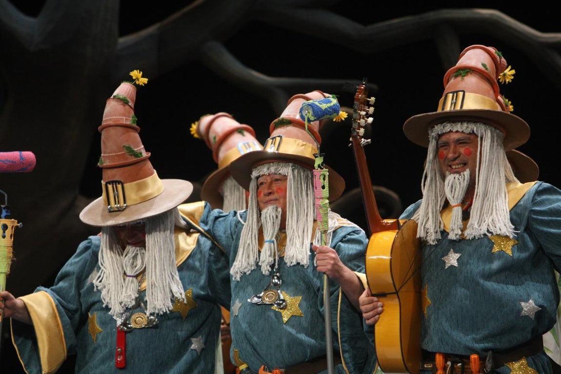 FOTOS: chirigota &#039;Los brujos titis&#039; en el COAC 2018