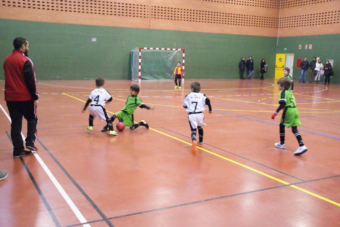 Las mejores imágenes del partido entre Salesianos Carabanchel &quot;B&quot; y Fray Luis de León &quot;A&quot;