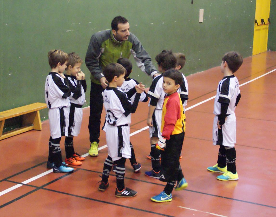 Las mejores imágenes del partido entre Salesianos Carabanchel &quot;B&quot; y Fray Luis de León &quot;A&quot;