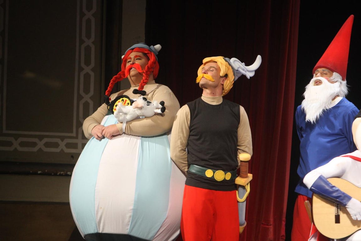 FOTOS: coro &#039;Los nostálgicos de la Transición&#039; en el COAC 2018