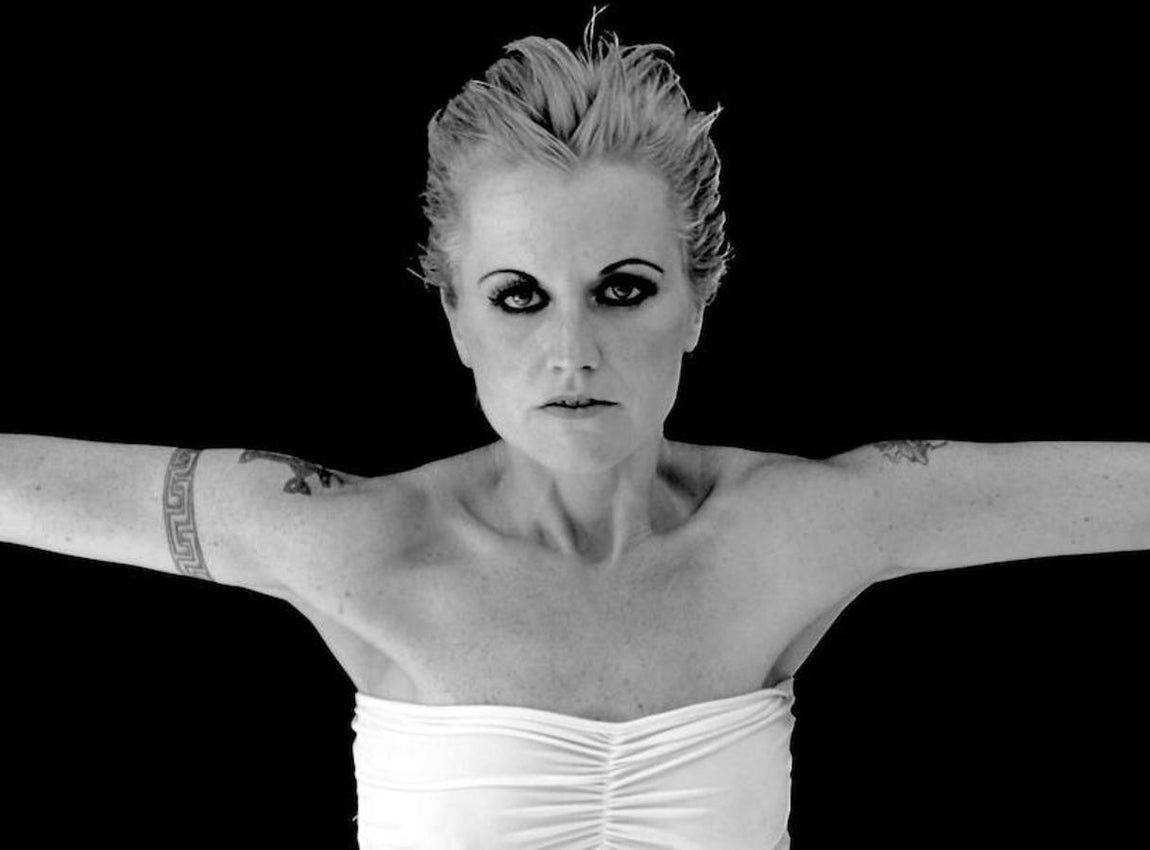 La vida de Dolores O'Riordan, vocalista de «The Cranberries», en imágenes. Entre algunos hitos de su vida musical junto a «The Cranberries», Dolores O `Riordan, cantó junto al tenor Luciano Pavarotti en el concierto «Pavarotti &amp; Friends: Together for the Children Of Bosnia» en 1995.