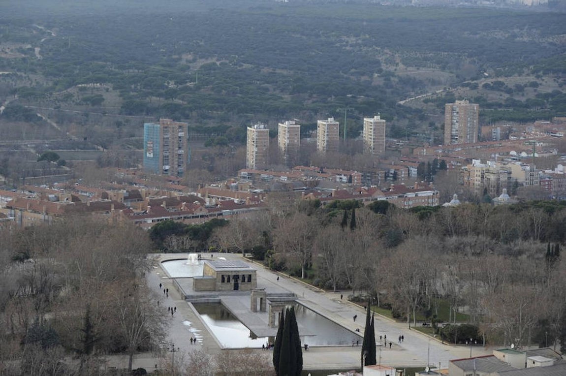 21.. El monte del Pardo y el Templo de Debod son otras de las extraoridnarias vistas