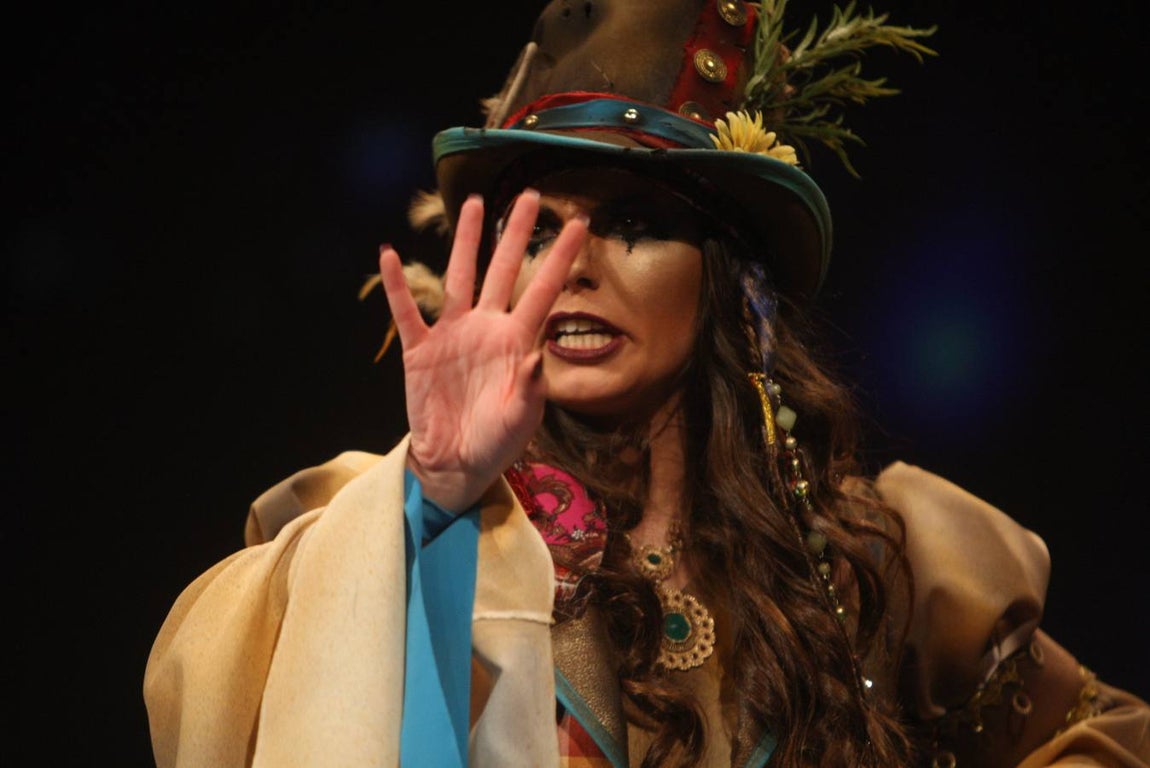 Comparsa La cara oculta de la luna - Carnaval de Cádiz 2018