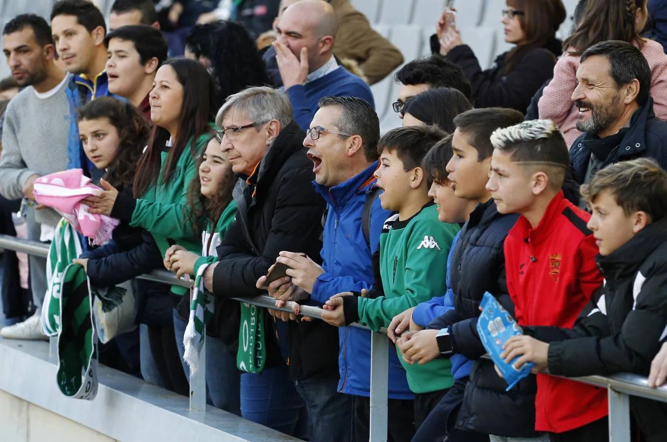 El mejor ambiente de la temporada en el estadio El Arcángel de Córdoba, en imágenes