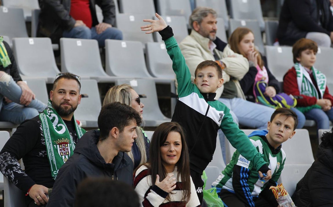 El mejor ambiente de la temporada en el estadio El Arcángel de Córdoba, en imágenes